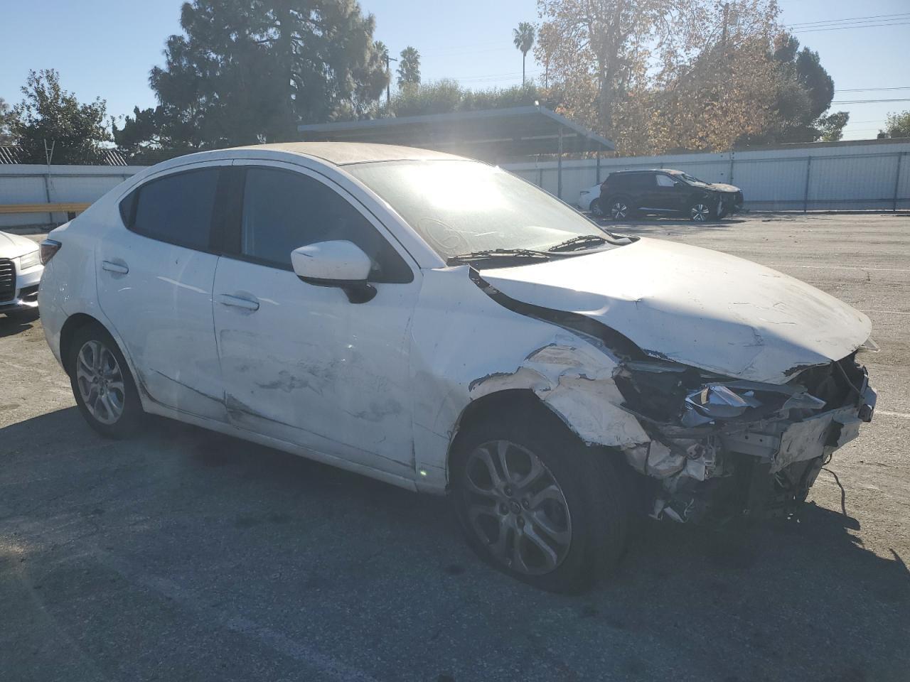 2017 TOYOTA YARIS IA - Фото 4