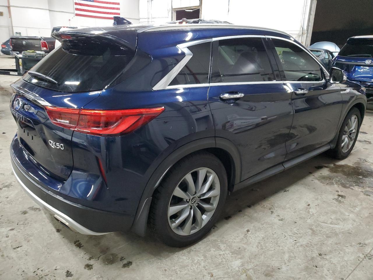 2019 INFINITI QX50 ESSEN - Image 3