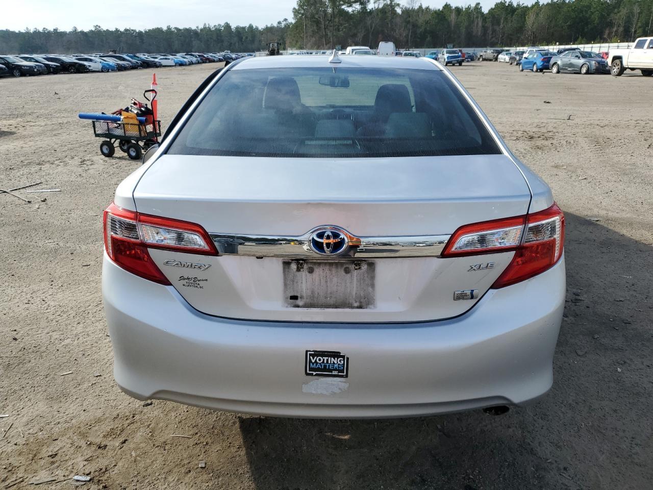 2012 TOYOTA CAMRY HYBR - Фото 6