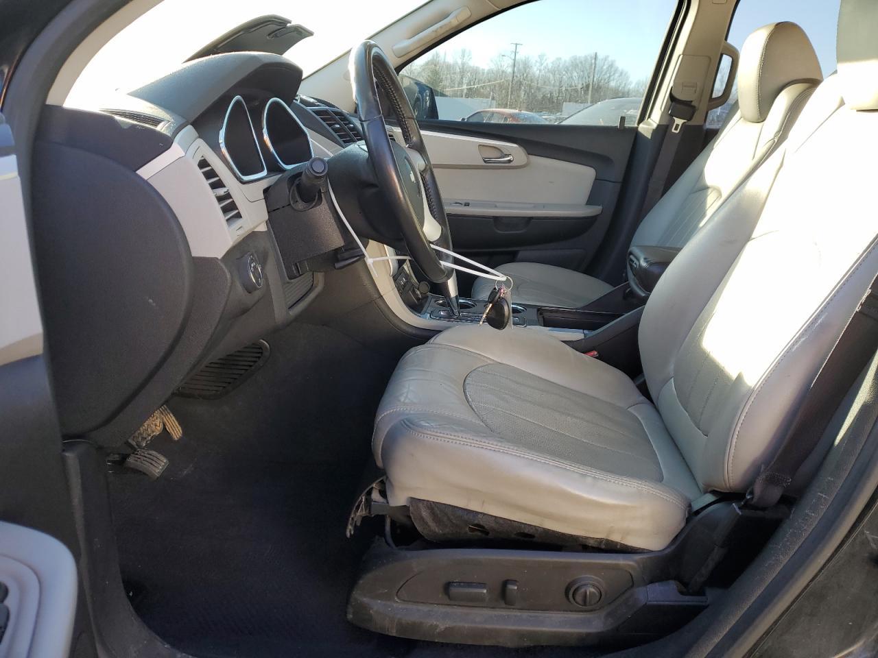 2012 CHEVROLET TRAVERSE L - Image 7
