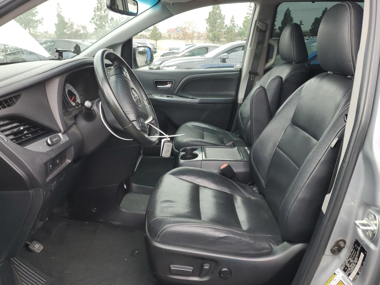 2015 TOYOTA SIENNA SPO - Фото 7