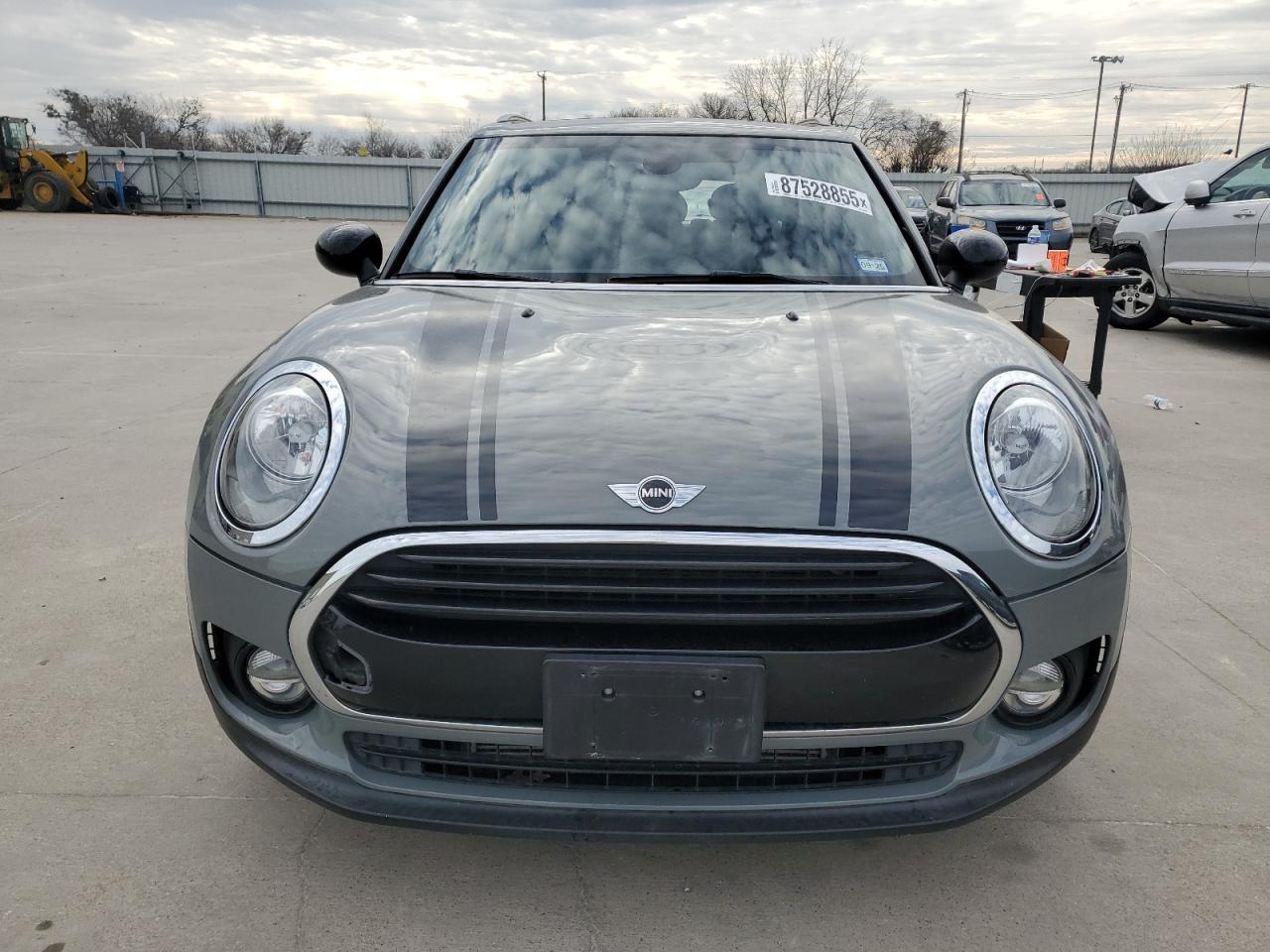 2017 MINI COOPER CLU - Image 5