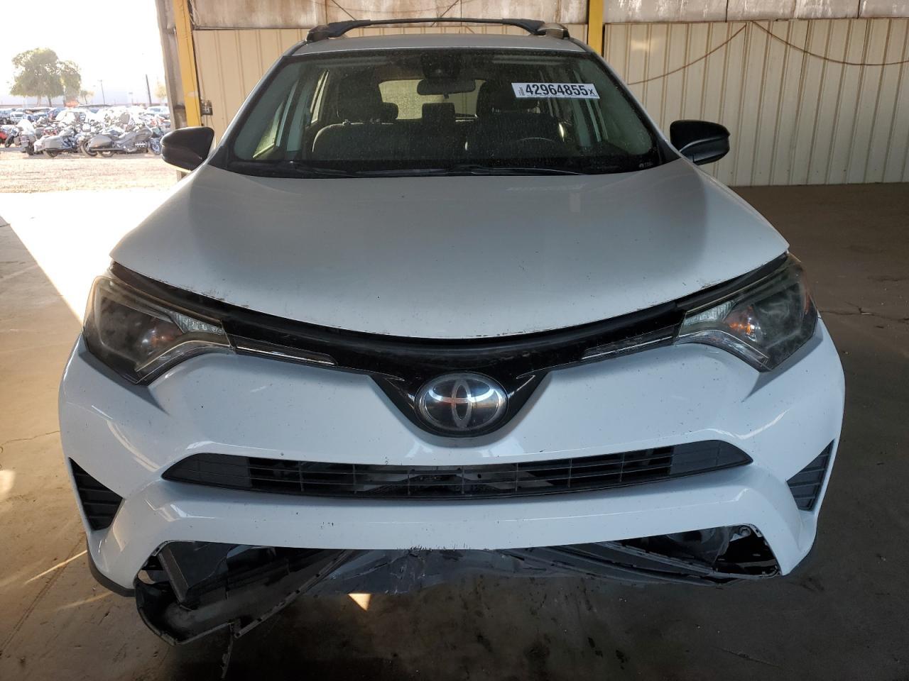 2017 TOYOTA RAV4 LE - Фото 5