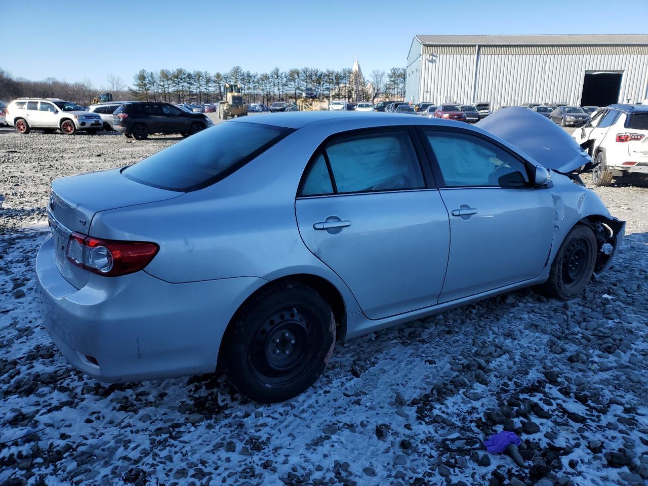 2013 TOYOTA COROLLA BA - Фото 3