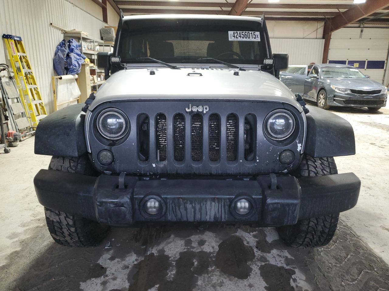 2012 JEEP WRANGLER U - Фото 5