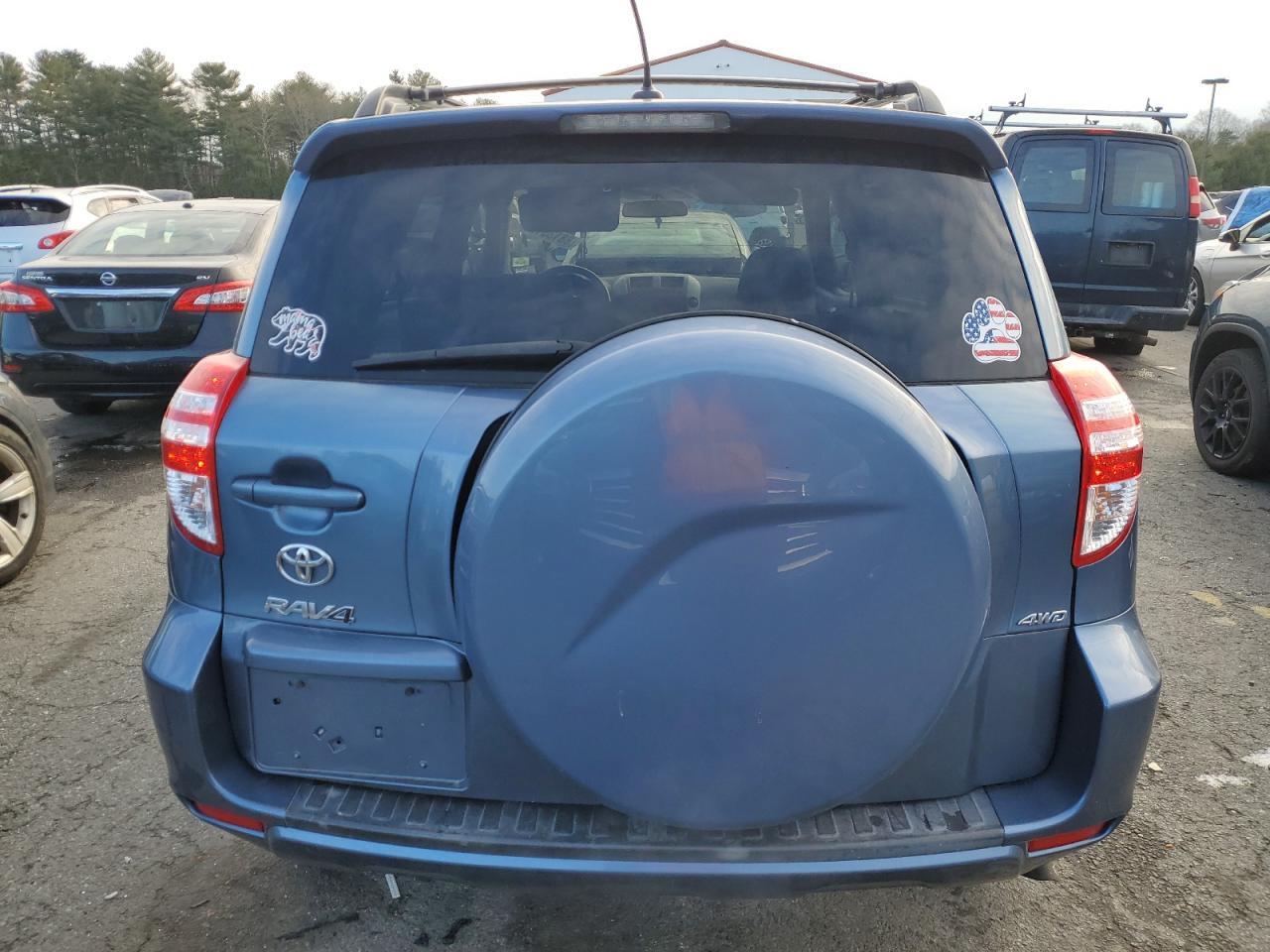 2011 TOYOTA RAV4 - Фото 6