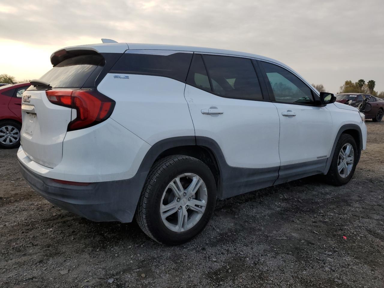 2018 GMC TERRAIN SL - Image 3