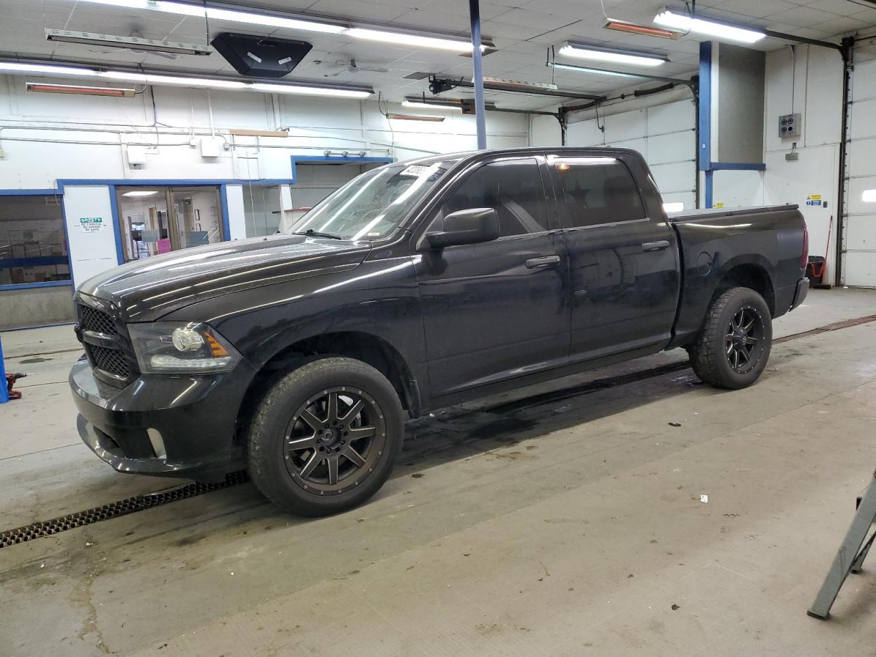 2014 RAM 1500 ST