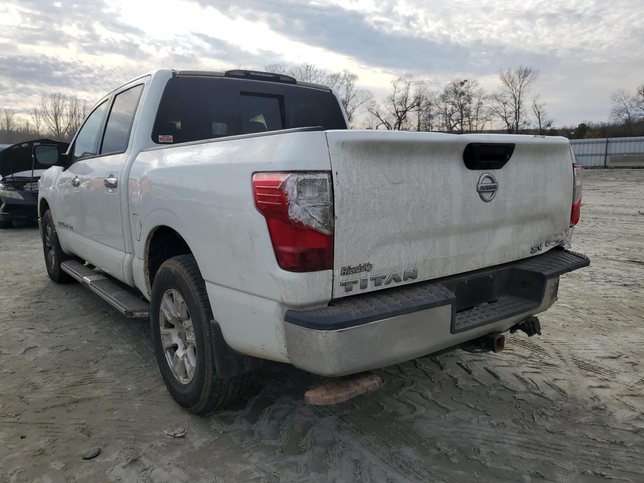 2018 NISSAN TITAN S - Фото 2