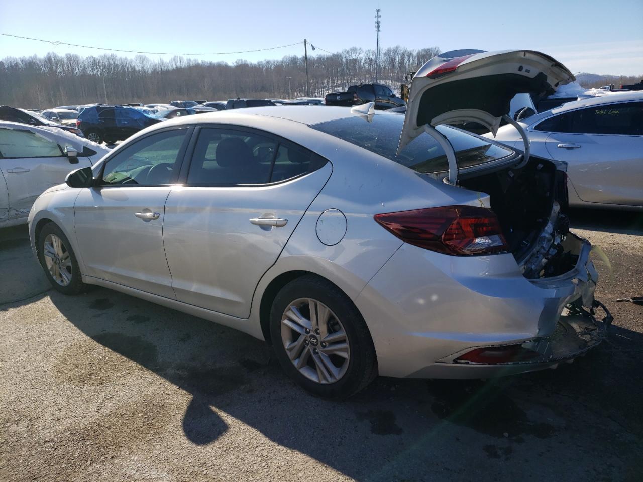 2019 HYUNDAI ELANTRA SE - Фото 2
