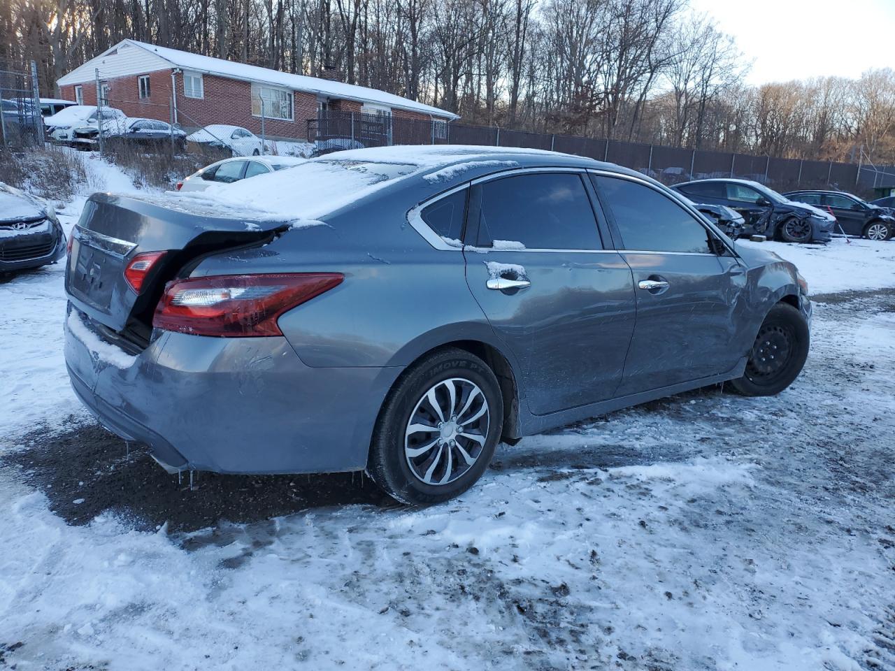 2017 NISSAN ALTIMA 2.5 - Фото 3