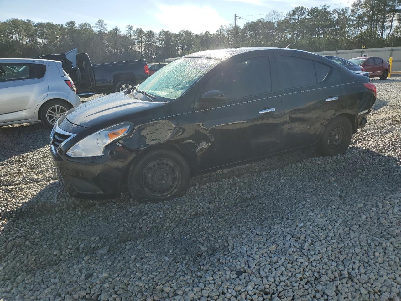 2016 NISSAN VERSA S