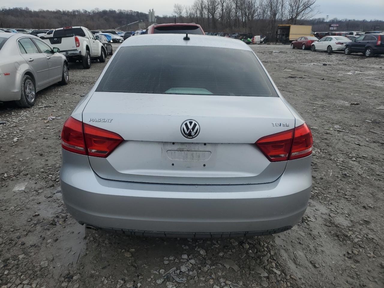 2013 VOLKSWAGEN PASSAT SE - Image 6
