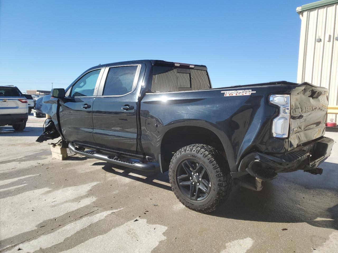 2019 CHEVROLET SILVERADO - Фото 2