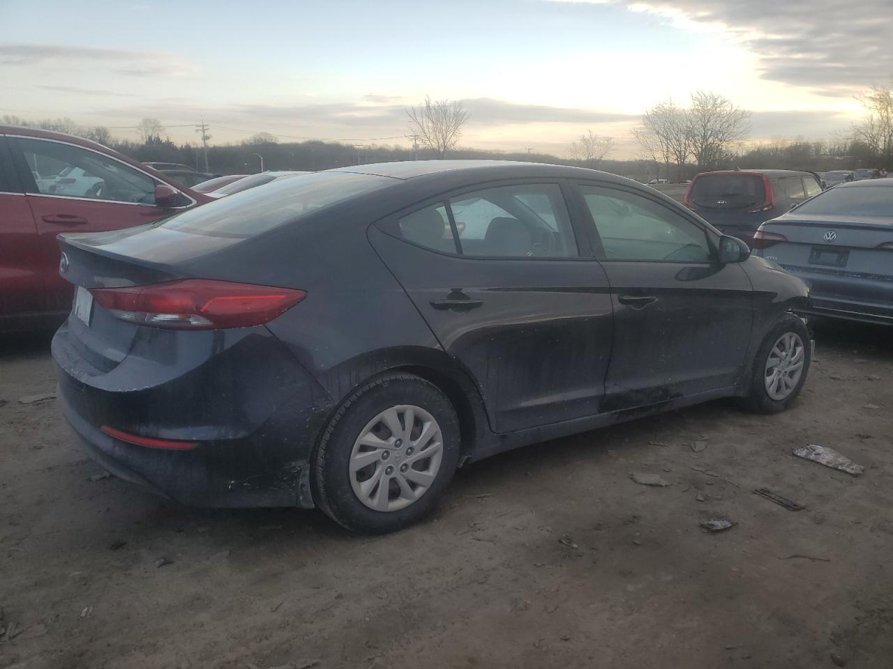 2018 HYUNDAI ELANTRA SE - Фото 3