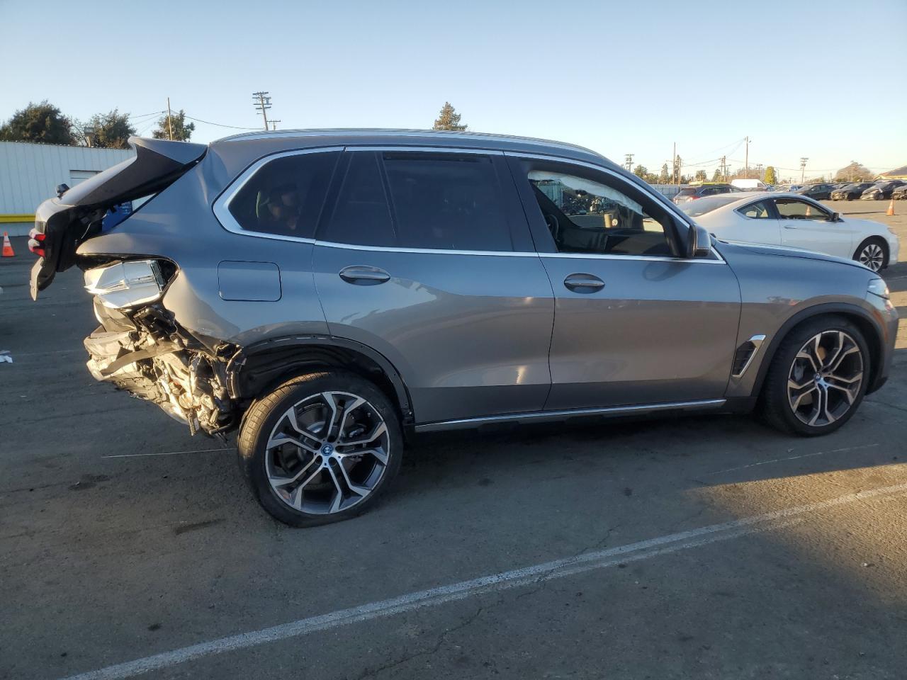 2025 BMW X5 XDRIVE5 - Фото 3