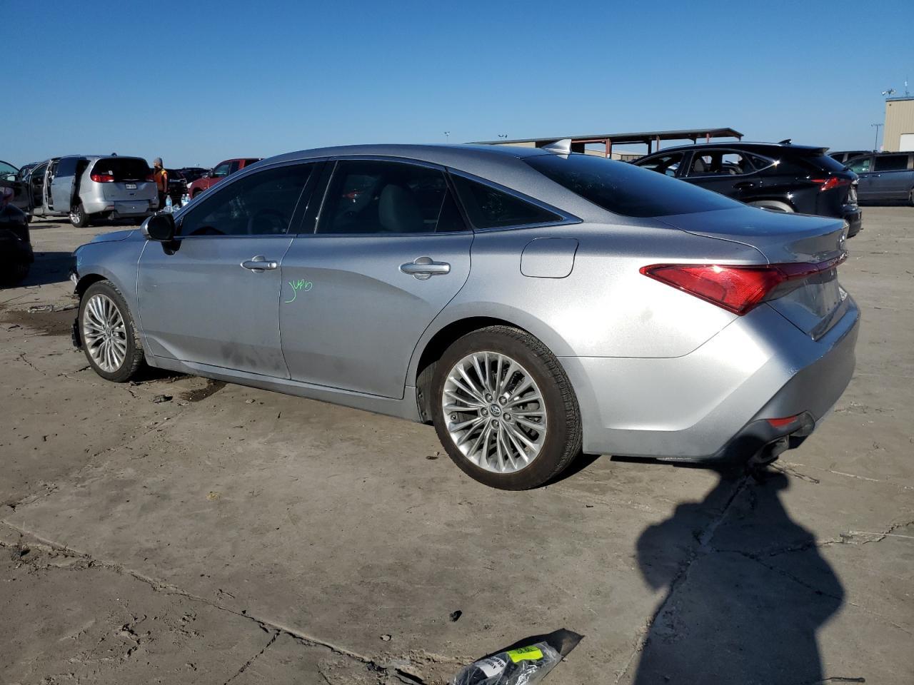2019 TOYOTA AVALON XLE - Фото 2