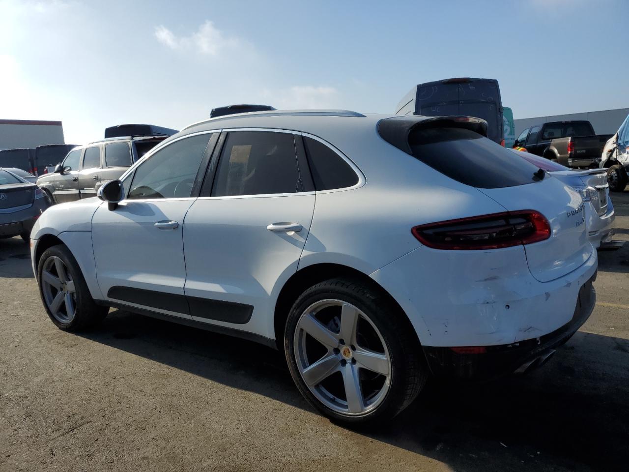2015 PORSCHE MACAN S - Фото 2