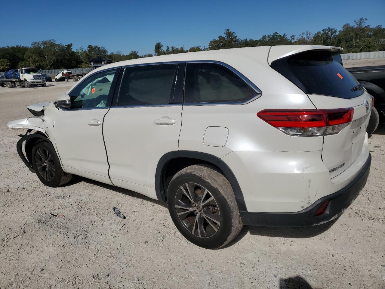2018 TOYOTA HIGHLANDER - Фото 2