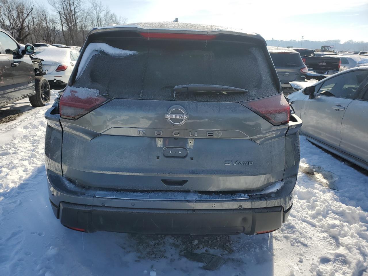 2024 NISSAN ROGUE SV - Image 6