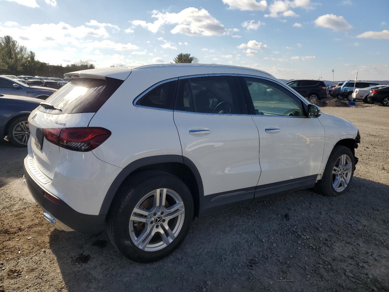 2021 MERCEDES-BENZ GLA 250 4M - Фото 3