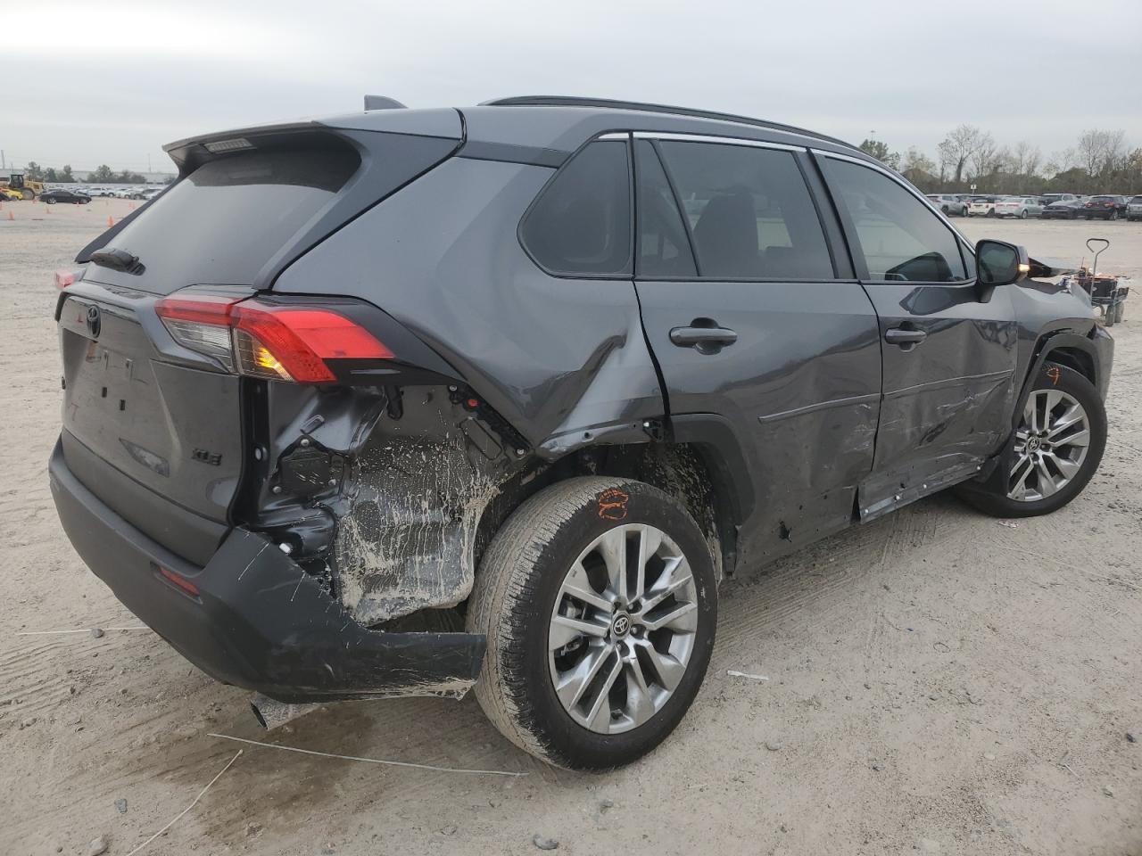 2024 TOYOTA RAV4 XLE P - Image 3