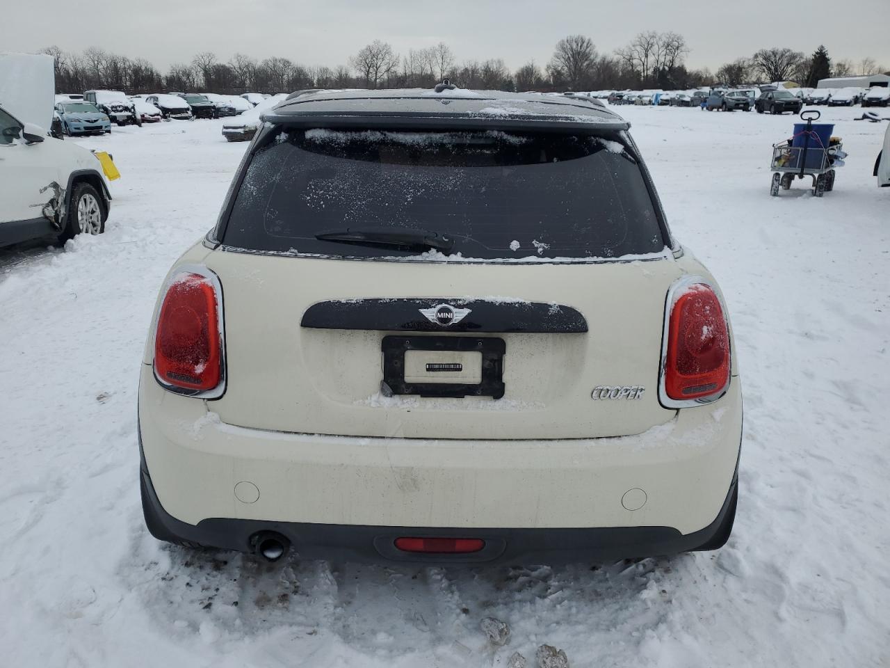 2017 MINI COOPER - Image 6
