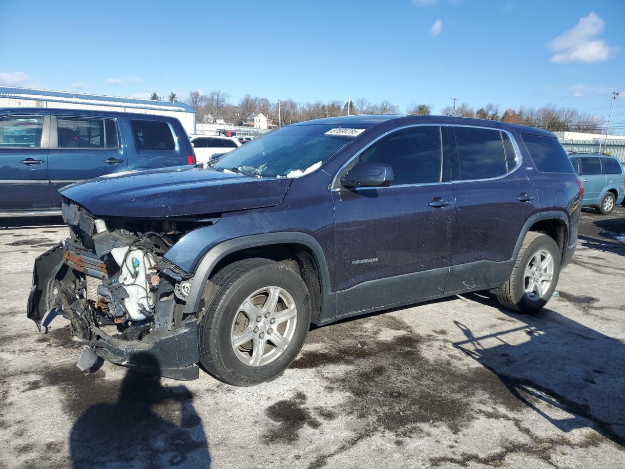 2018 GMC ACADIA SLE car image