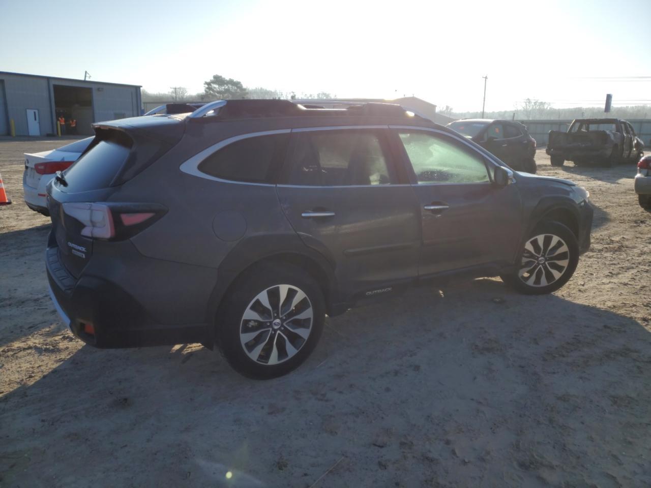 2024 SUBARU OUTBACK TO - Image 3