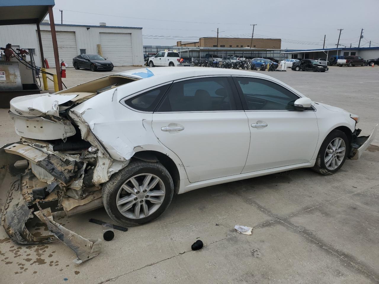 2014 TOYOTA AVALON BAS - Image 3