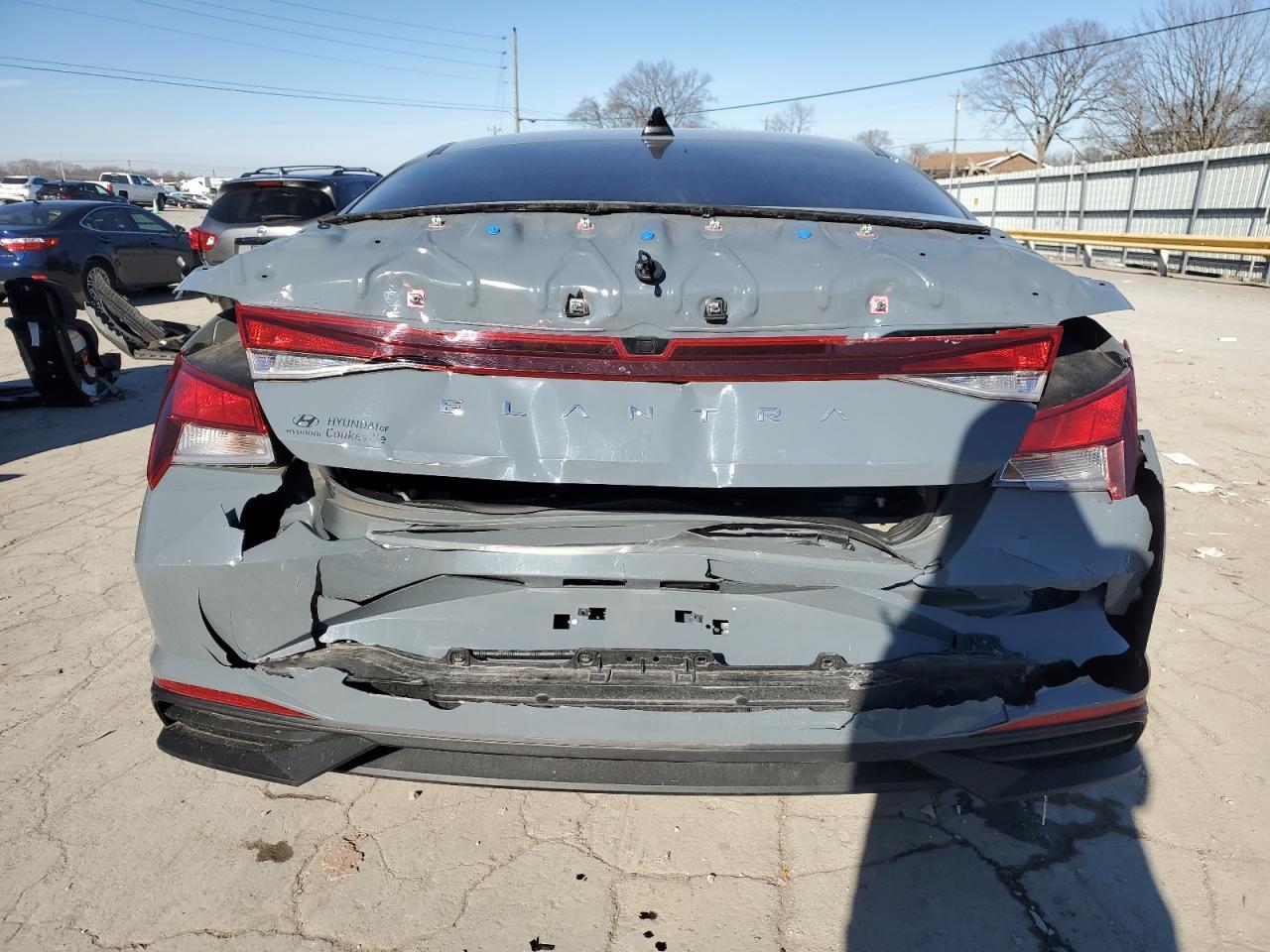 2022 HYUNDAI ELANTRA SE - Image 6
