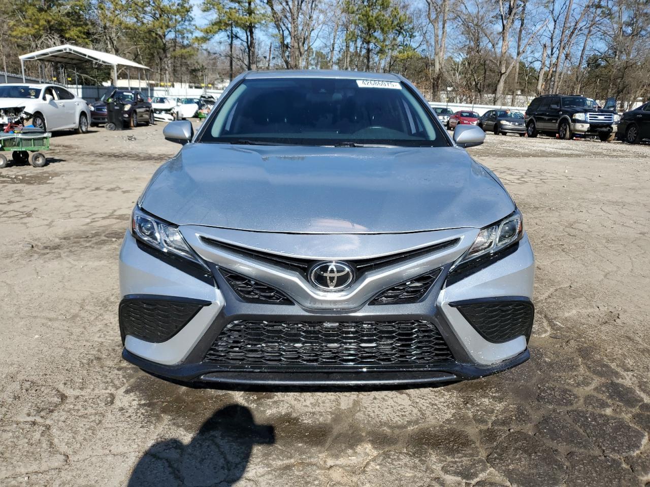 2021 TOYOTA CAMRY SE - Фото 5