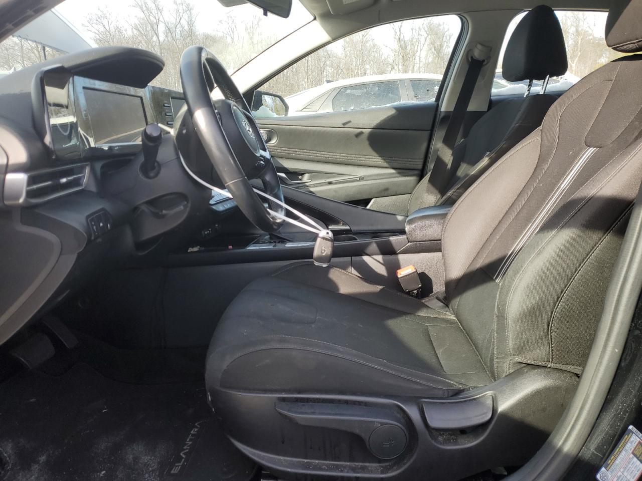 2022 HYUNDAI ELANTRA SE - Image 7