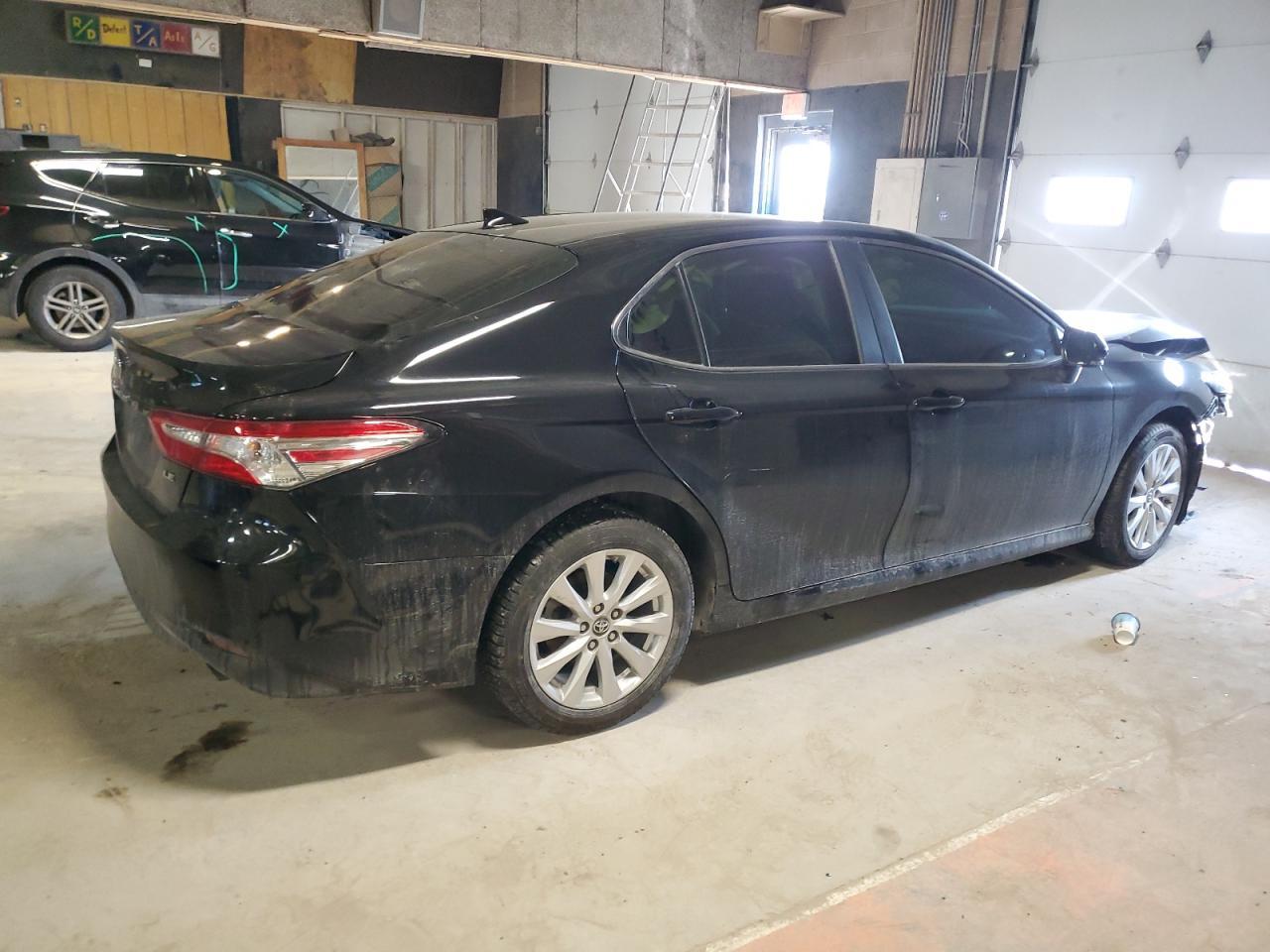 2019 TOYOTA CAMRY L - Image 3