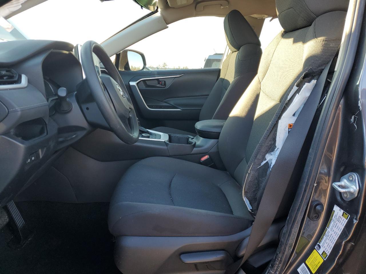 2023 TOYOTA RAV4 LE - Фото 7