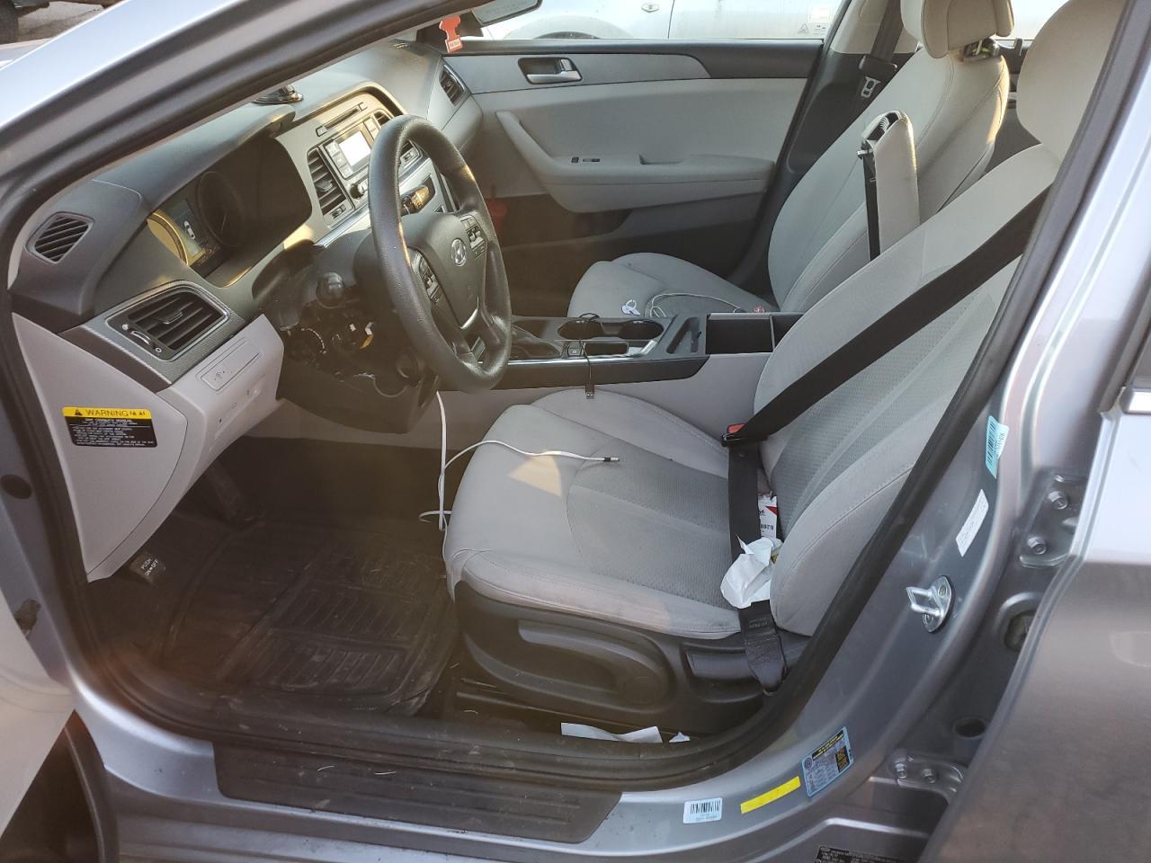 2017 HYUNDAI SONATA SE - Image 7