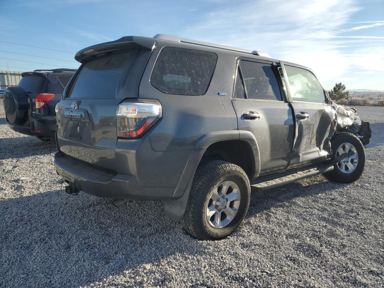 2017 TOYOTA 4RUNNER SR - Фото 3