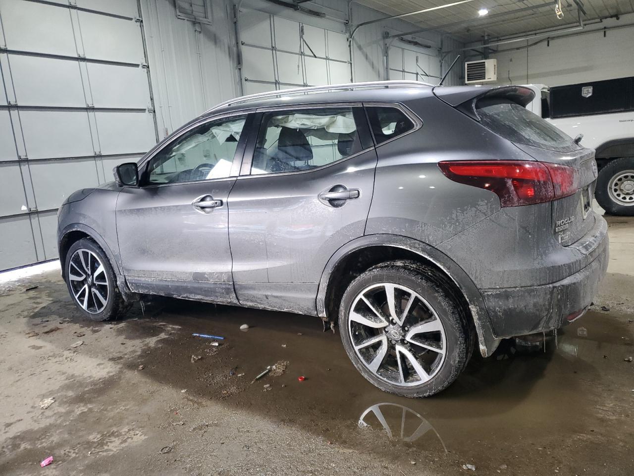2018 NISSAN ROGUE SPOR - Image 2