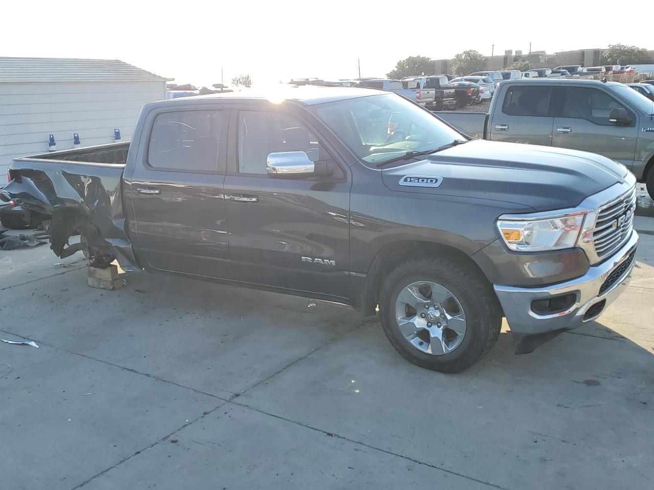 2019 RAM 1500 BIG H - Фото 4