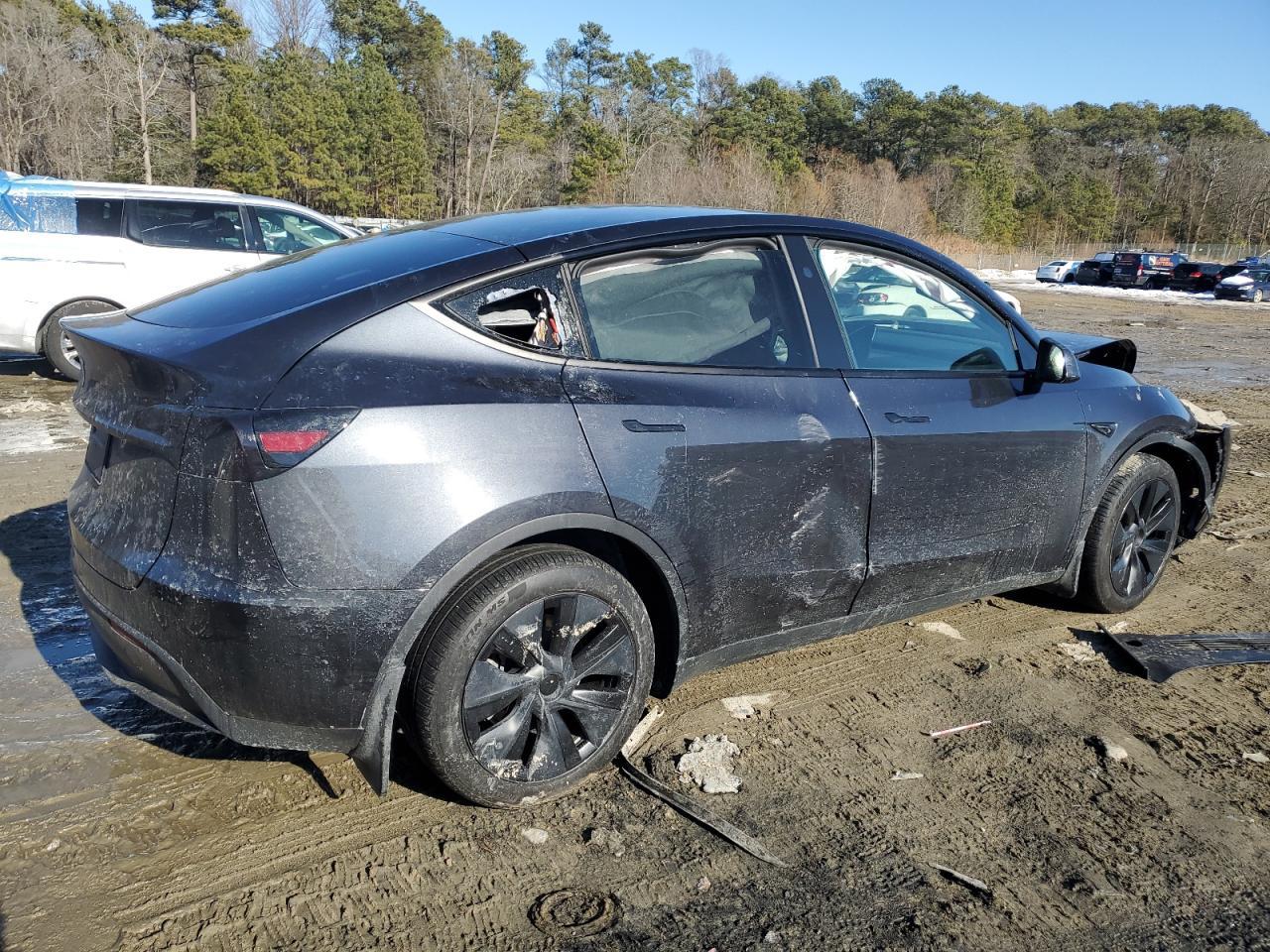 2024 TESLA MODEL Y - Image 3