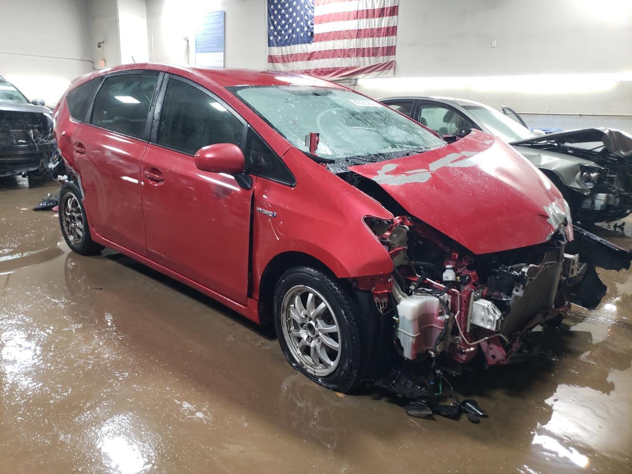 2013 TOYOTA PRIUS V - Image 4