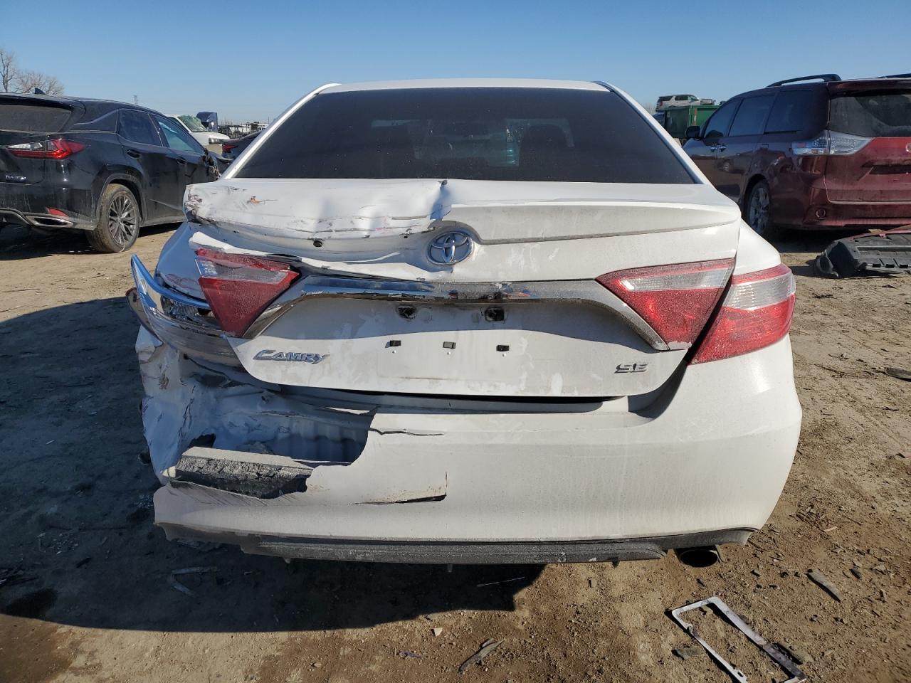 2017 TOYOTA CAMRY LE - Фото 6