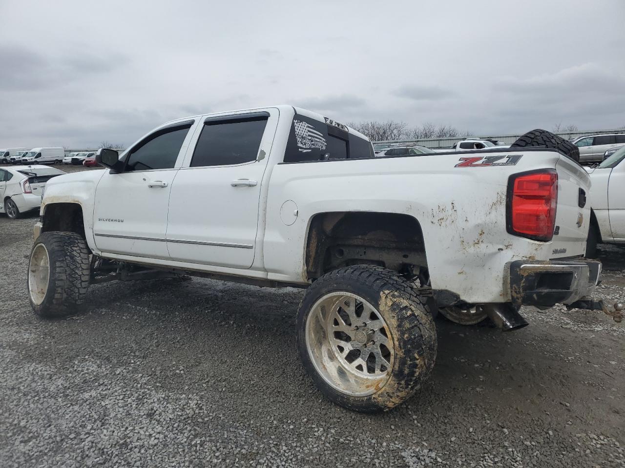 2015 CHEVROLET SILVERADO - Image 2