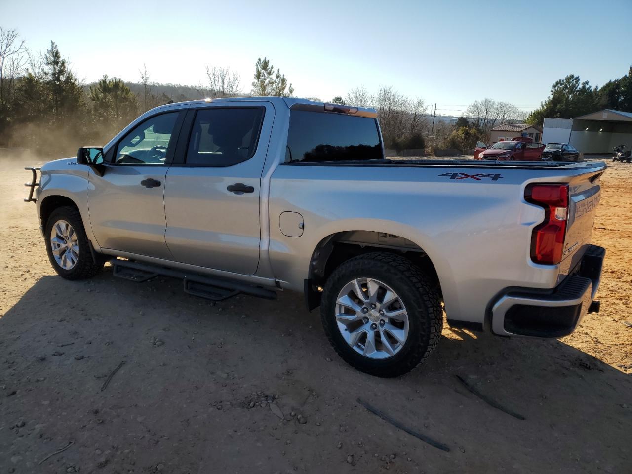 2021 CHEVROLET SILVERADO - Фото 2