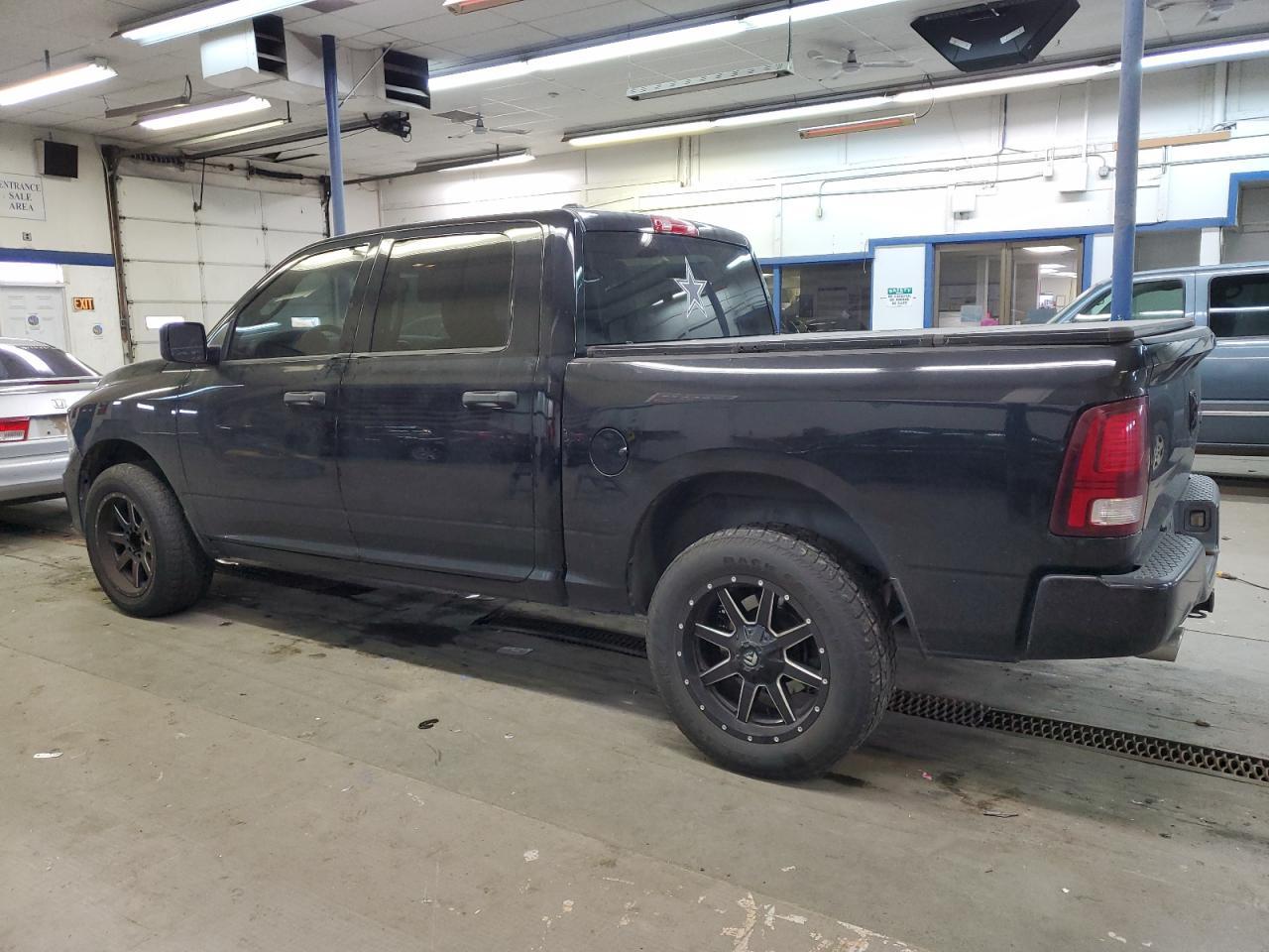 2014 RAM 1500 ST - Фото 2