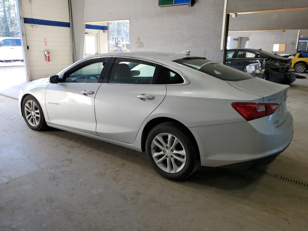2017 CHEVROLET MALIBU LT - Фото 2