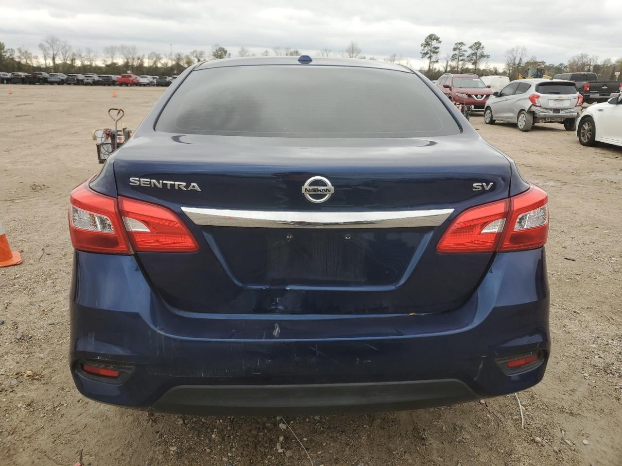 2018 NISSAN SENTRA S - Фото 6
