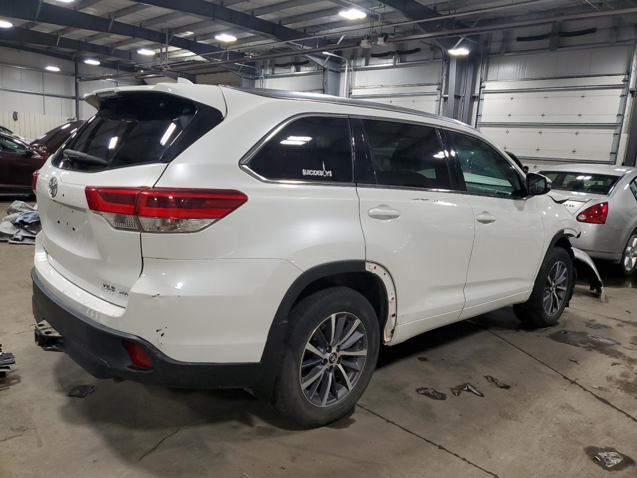 2018 TOYOTA HIGHLANDER - Фото 3
