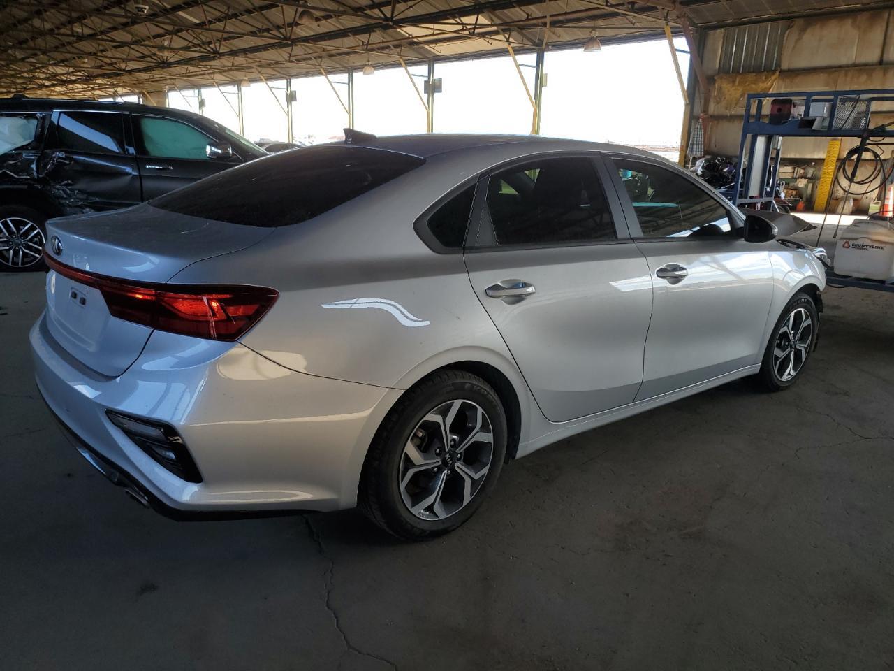 2020 KIA FORTE FE - Фото 3