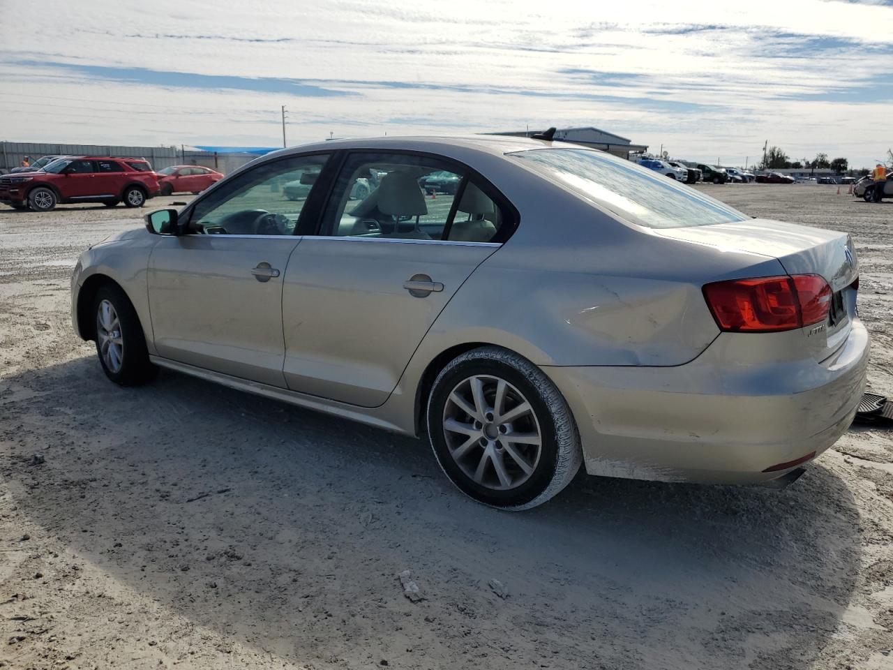 2014 VOLKSWAGEN JETTA SE - Image 2